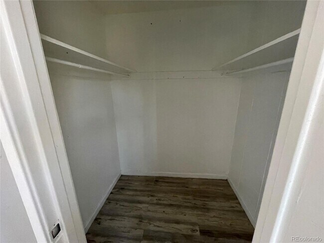 Building Photo - 1590 Clinton St