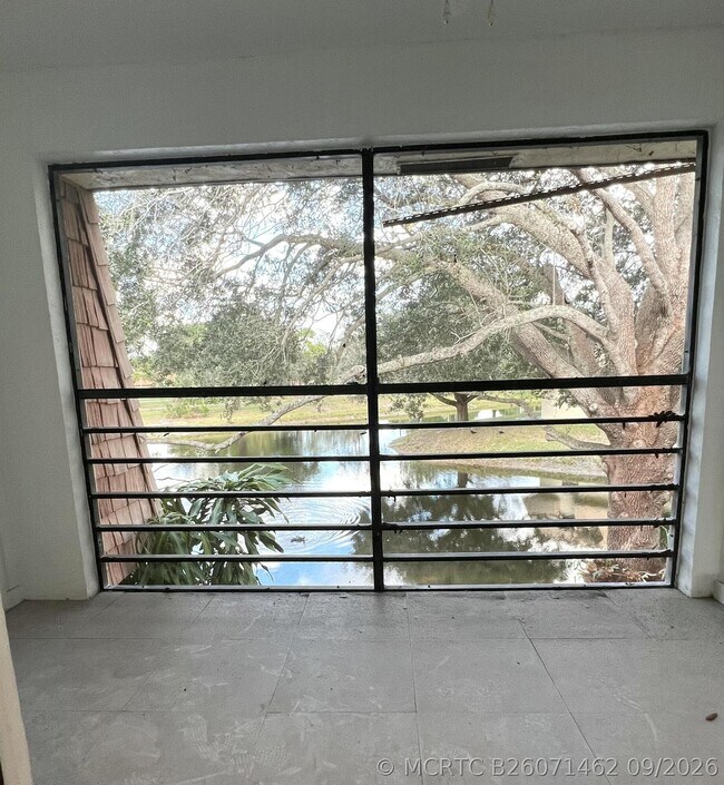 Building Photo - 4205 Oak Terrace Dr