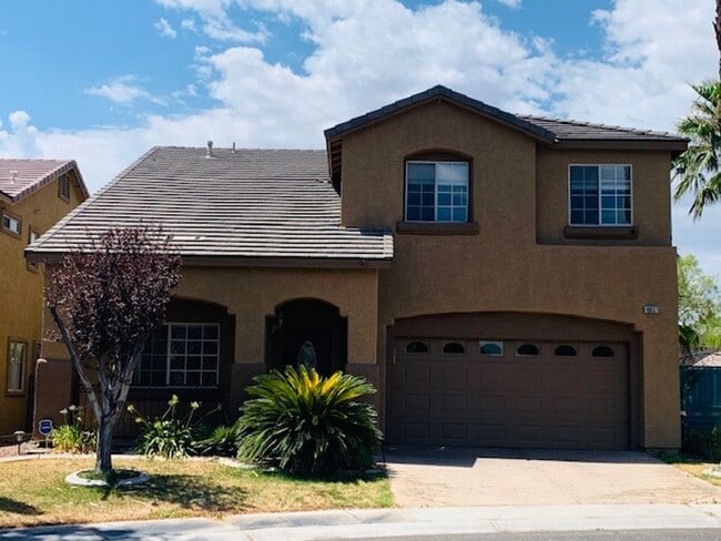 Building Photo - 4 Bedroom Home in Summerlin with Pool