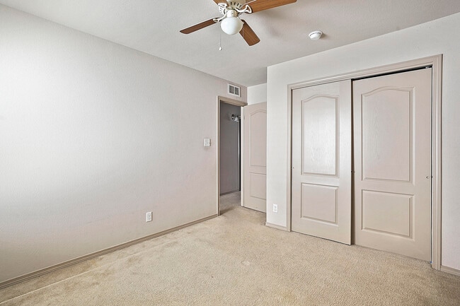 Building Photo - 12858 Hueco Hill Dr