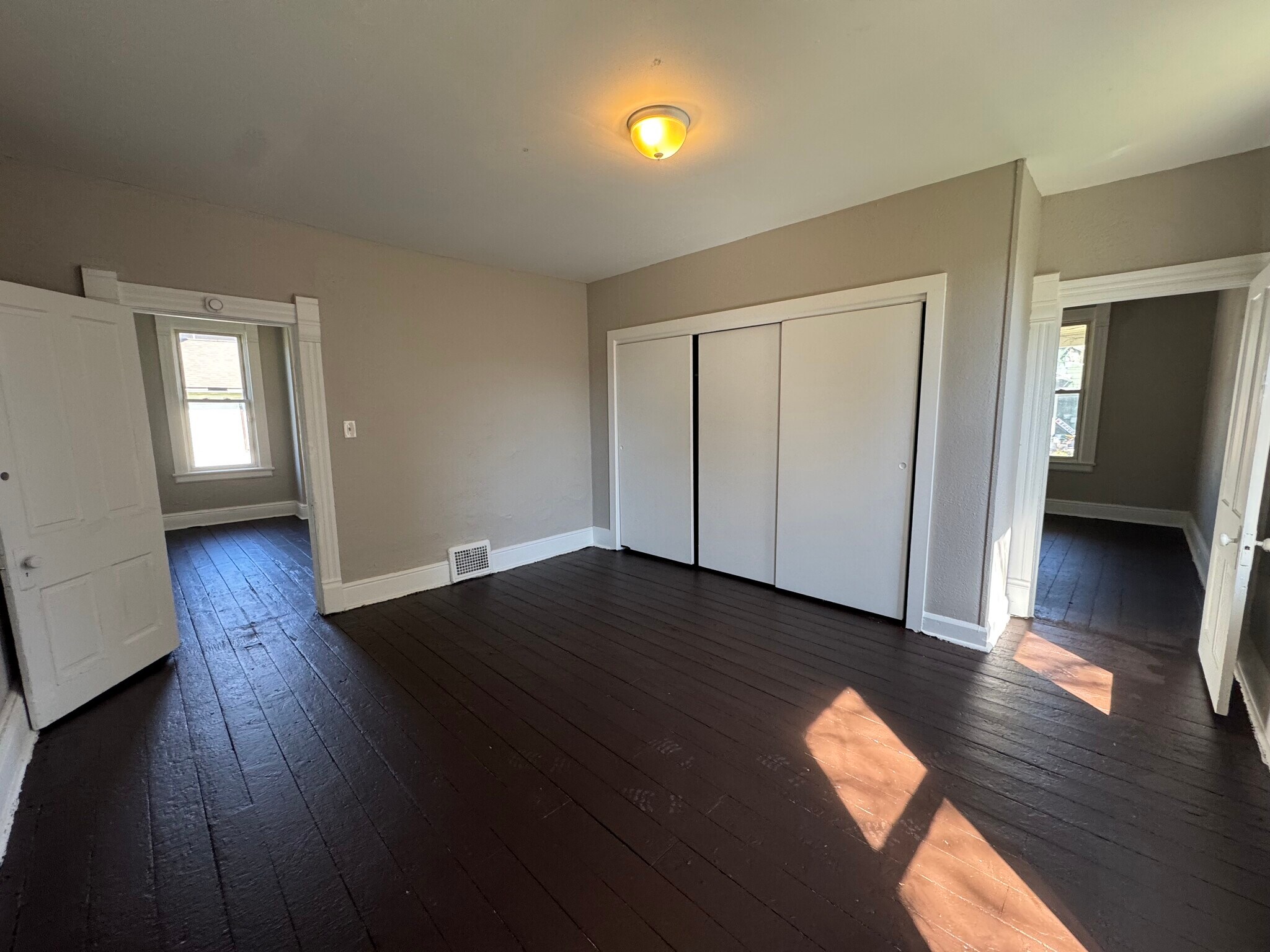 Building Photo - 713 Garfield Ave SW