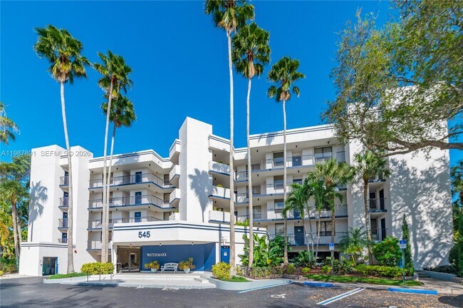 Building Photo - 545 SE 12th St