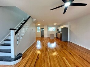 Building Photo - 1120 E Stafford St
