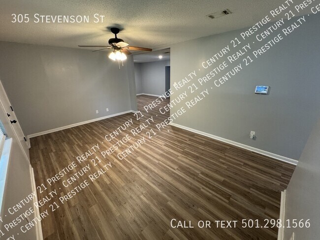 Building Photo - 305 Stevenson St