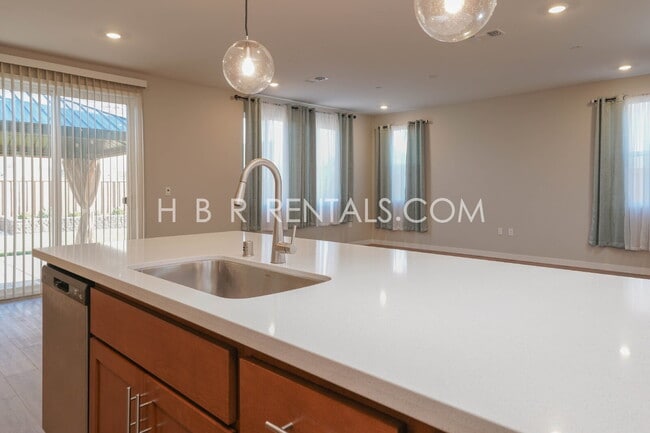 Building Photo - 1038 Osprey Dr