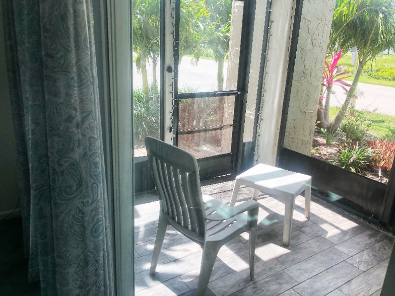 Building Photo - 649 Windrush Bay Dr