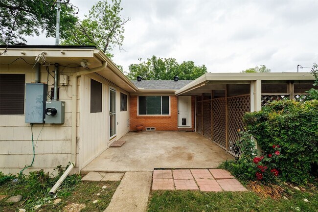 Building Photo - 3263 Bilglade Rd