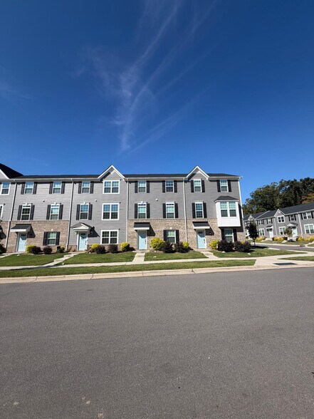 Building Photo - Room in Townhome on Cramerton Mills Pkwy