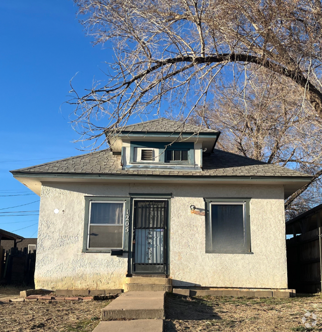 Building Photo - 1205 E 13th St