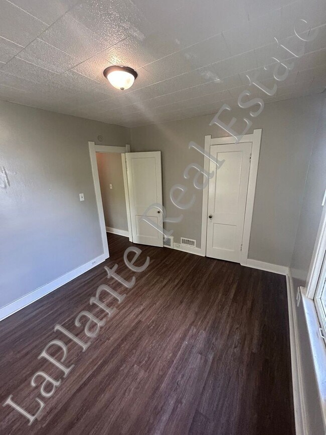 Building Photo - 4134 Lyman Ave