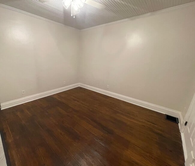 Building Photo - 287 E Woodrow Ave