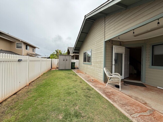 Building Photo - 94-1098-1098 Awalua St
