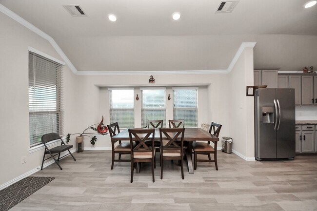 Building Photo - 28634 Monarch Cliffs Dr