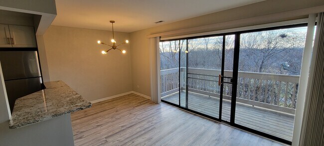 Building Photo - 274 W Ct of Shorewood