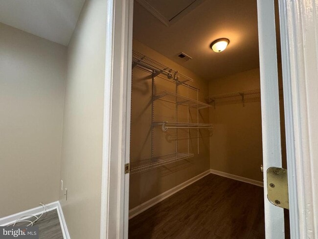 Building Photo - 522 Merchant St