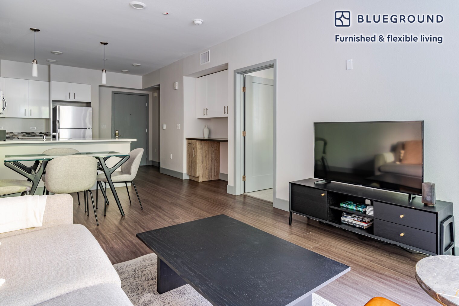 Building Photo - 1800 Lacassie Ave