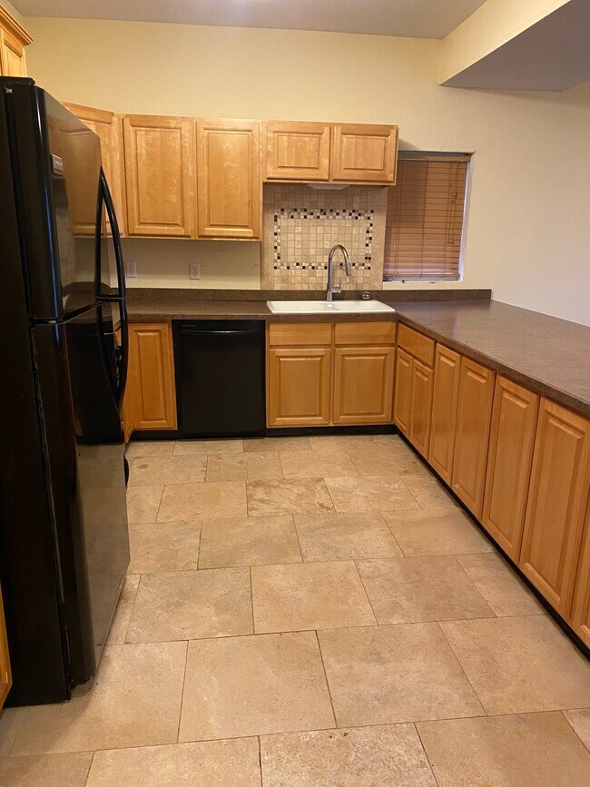 Building Photo - 163 Anderson Pl