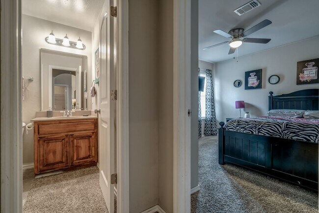 Building Photo - Deer Creek Schools