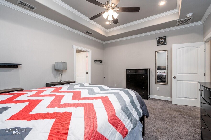 Building Photo - 3018 Oakley