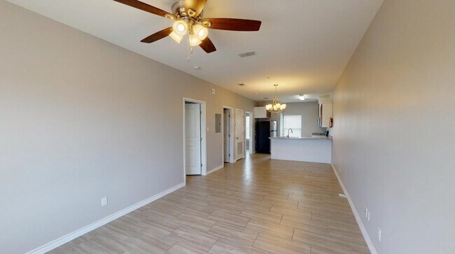Building Photo - 5601 Cuenca Dr