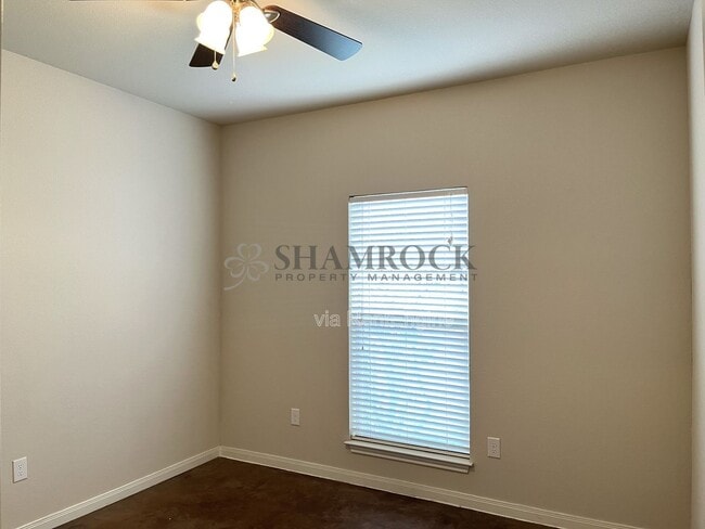 Building Photo - 5604 Foxborough Dr