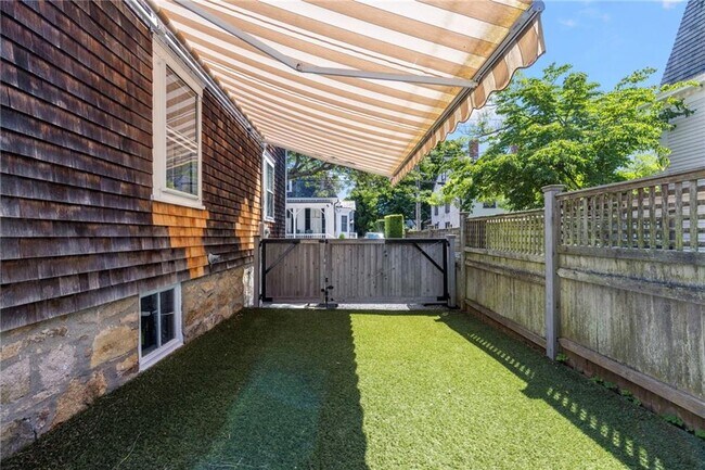 Building Photo - 36 Second St