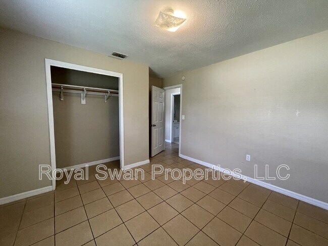 Building Photo - 511 Choctaw Ave