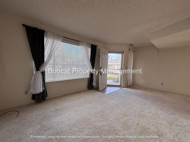 Building Photo - 1420 Douglas Ave