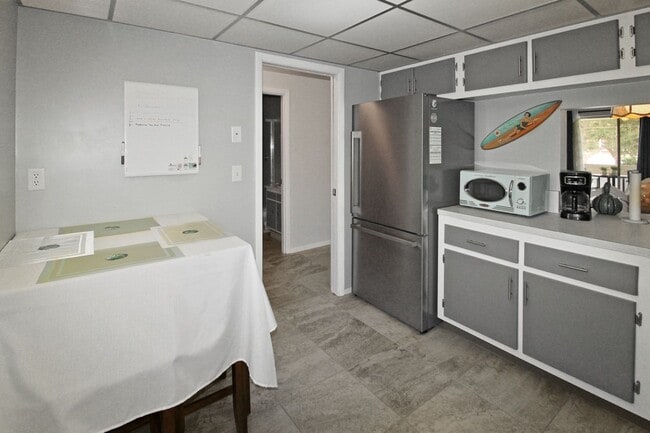 Building Photo - Puritan Arms Annual Condo for Rent