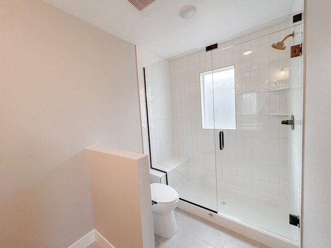 Building Photo - Brookfield Home Available in North Central...