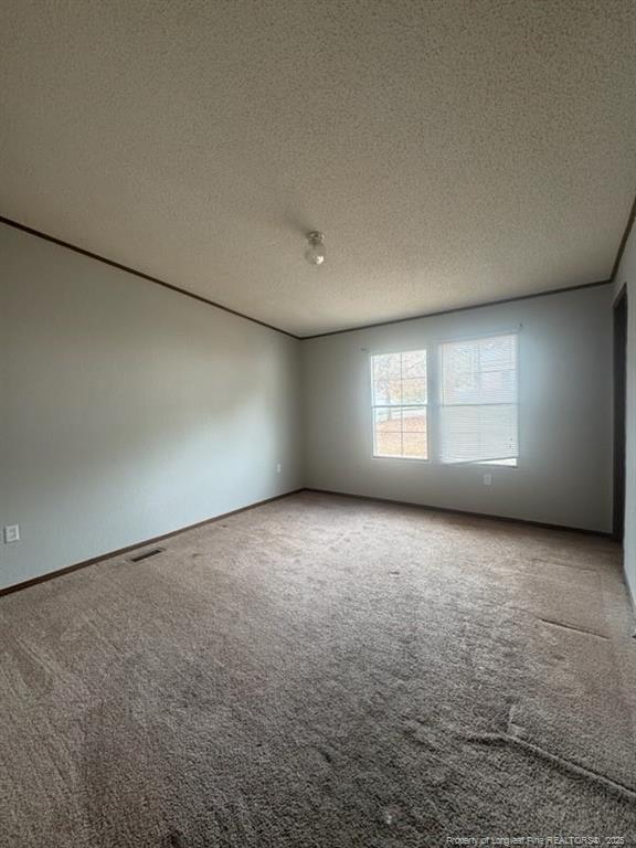 Building Photo - 142 Oak St