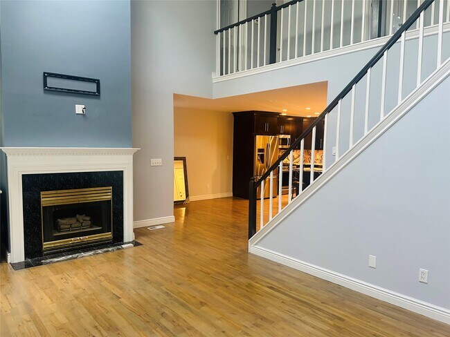 Building Photo - 113 Alicia Dr