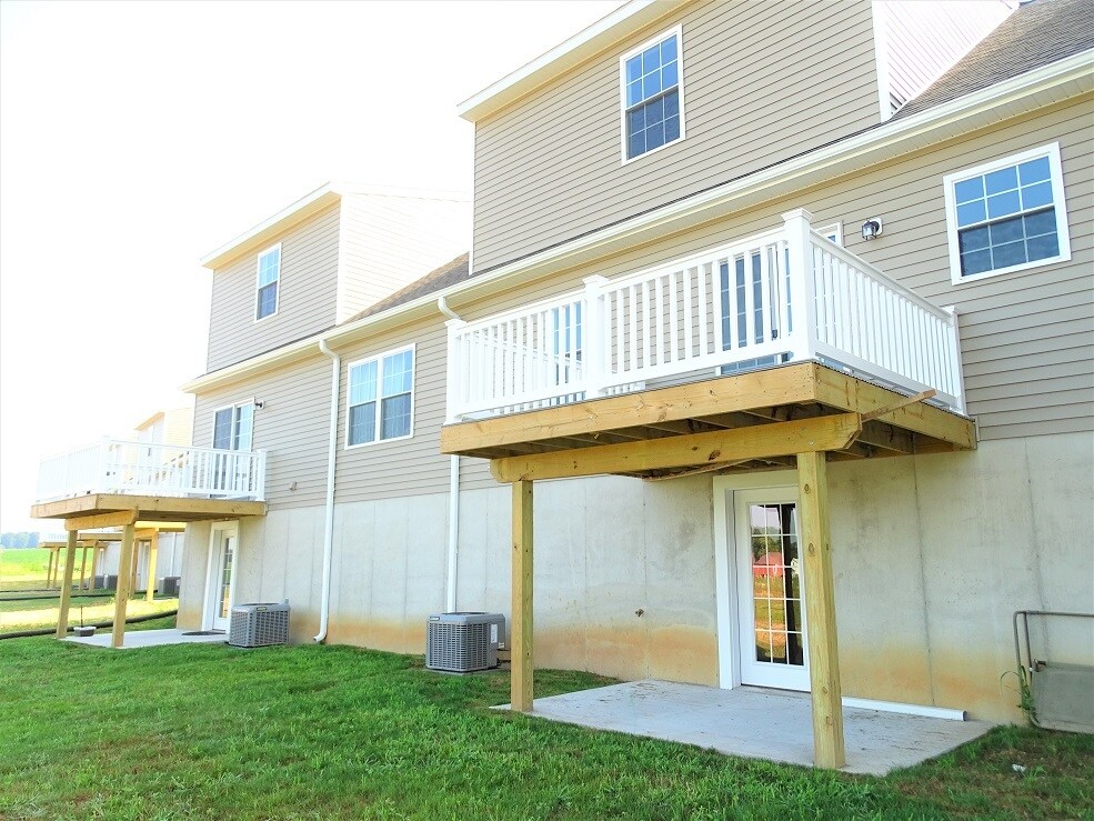 Building Photo - 19 Kimberly Ct