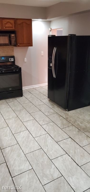 Building Photo - 460 Park Ave