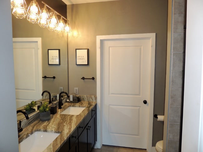 Building Photo - 630 Calvert St