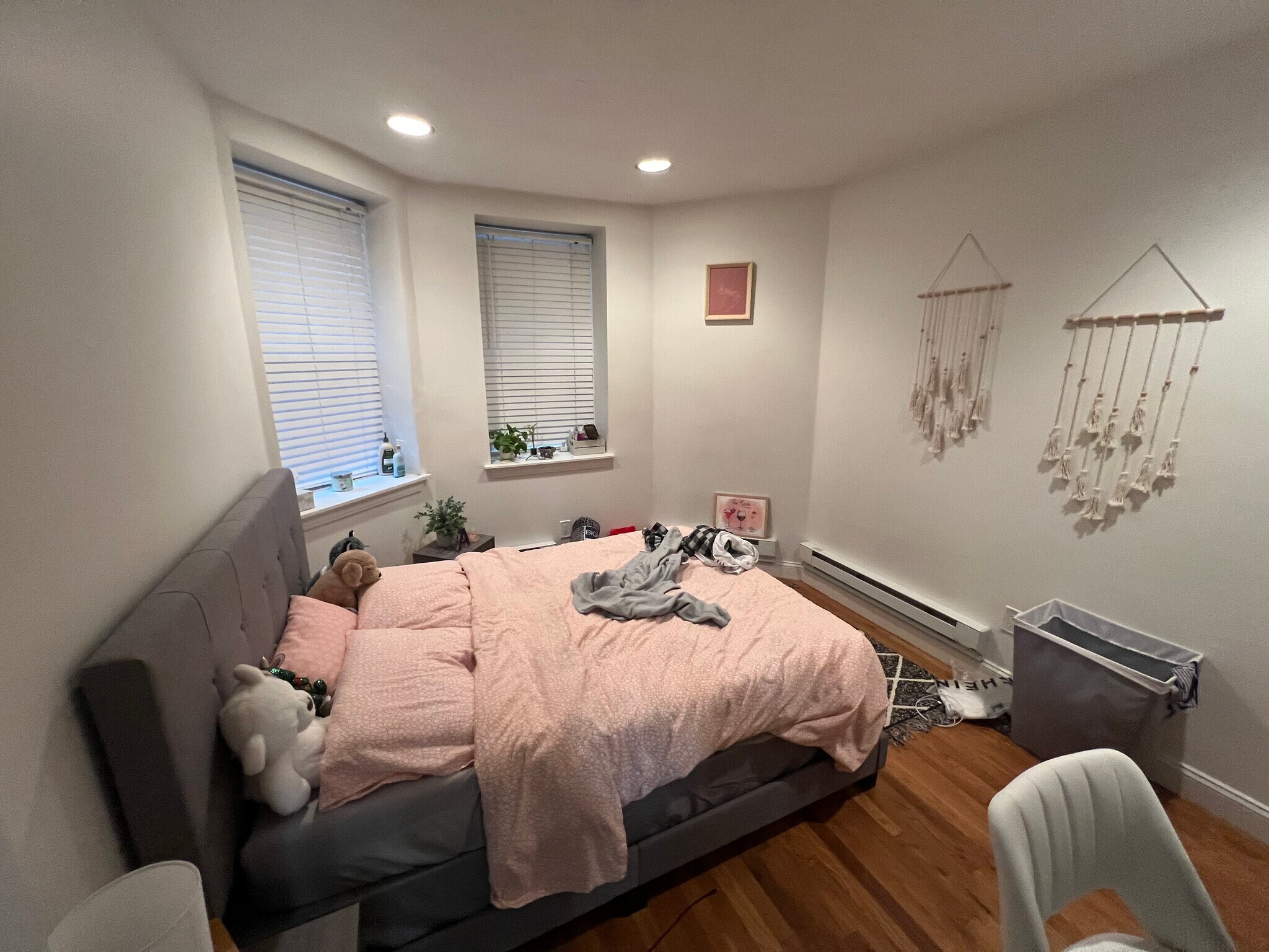 Building Photo - 73 Westland Ave