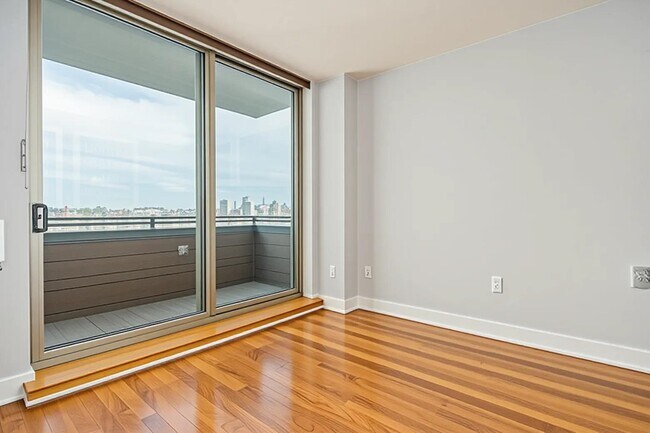 Building Photo - 800 Jackson St