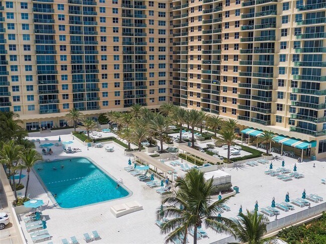 Building Photo - 2501 S Ocean Dr