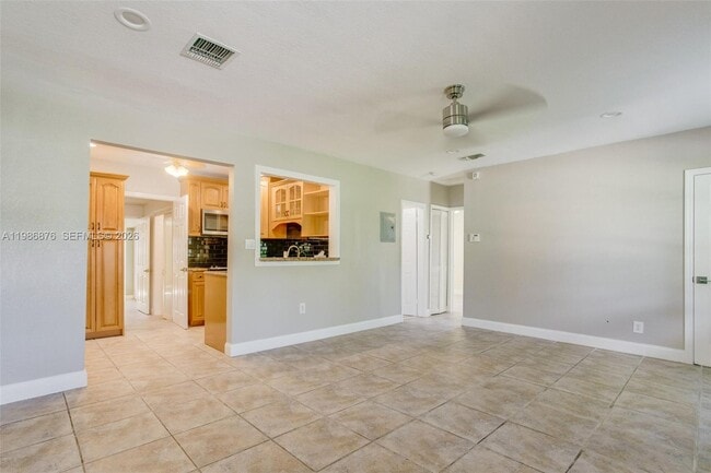 Building Photo - 1632 NW 6th Ave