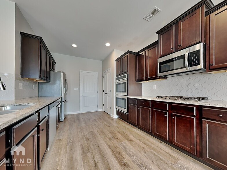 Building Photo - 409 Atlas Ct