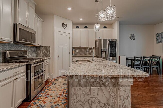 Building Photo - 126 Pewter Cir