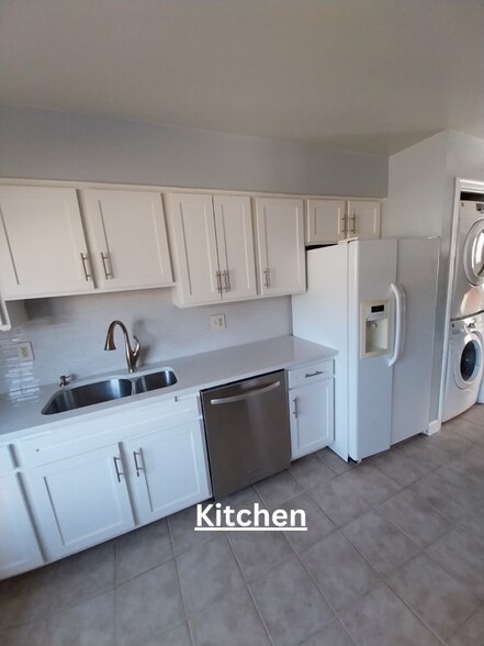 Building Photo - 4033 Chesterwood Dr