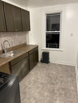 Building Photo - 42 McAdoo Ave