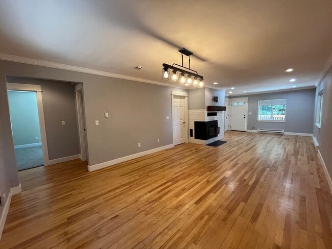 Building Photo - Fabulous NE Portland 2 bedroom 2 bathroom ...