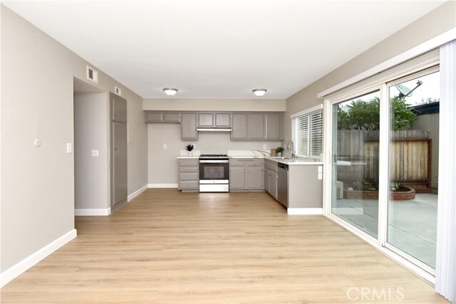 Building Photo - 4247 Larwin Ave