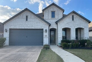 Building Photo - 4334 Hemlock Grove Ln