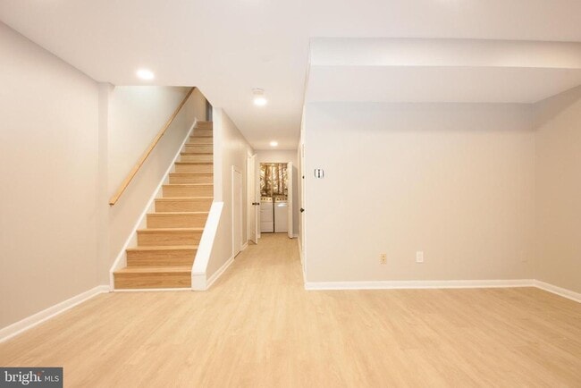 Building Photo - 1603 Oak Spring Way