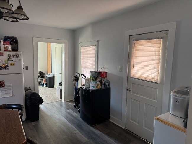 Building Photo - 526 Liberty St