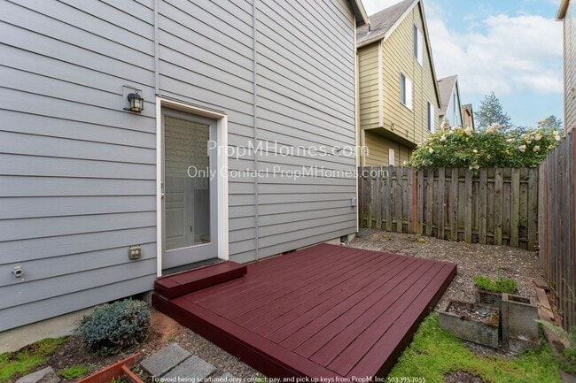 Building Photo - 3117 SW 173rd Ave