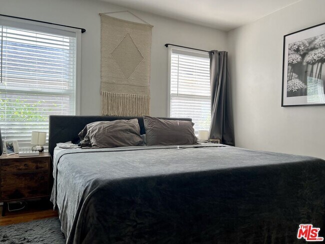 Building Photo - 8404 Newlin Ave